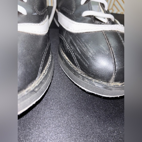 Elite Bowling Shoes Womens Size 8.5 Black White - Picture 2 of 12